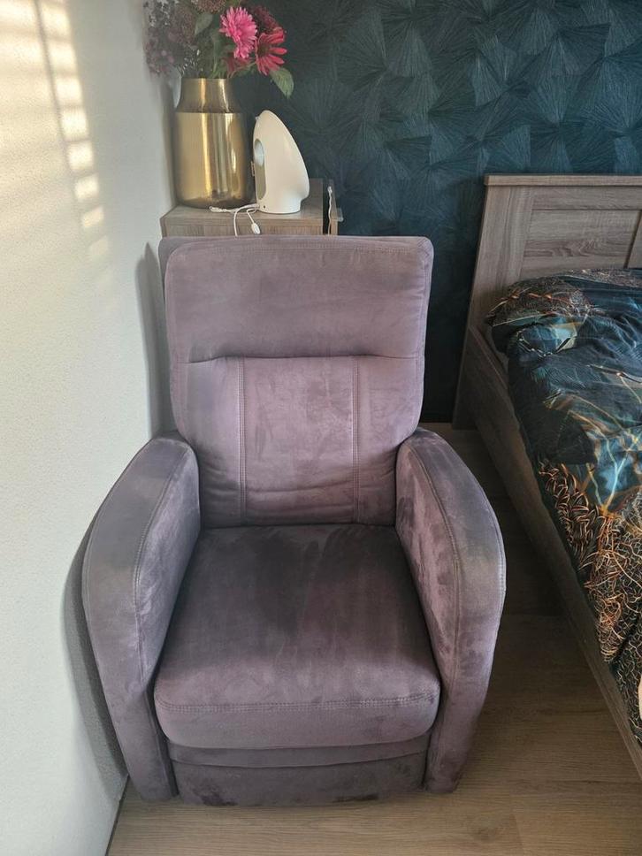 Comfortabele Voorleesstoel / Fauteuil, Huis en Inrichting, Fauteuils, Zo goed als nieuw, Stof, 75 tot 100 cm, 75 tot 100 cm, Ophalen