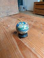 Cloisonné appel op voetje – sierobject / curiosa, Antiek en Kunst, Antiek | Emaille, Ophalen of Verzenden