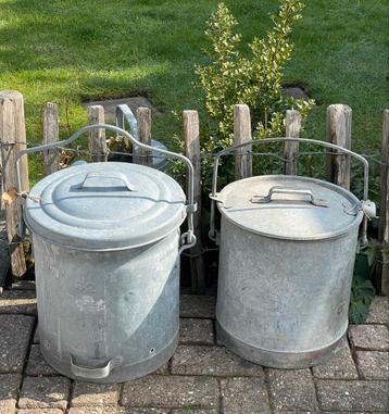 Brocante oud zinken vuilnisbak ( midden maatje ) beschikbaar voor biedingen