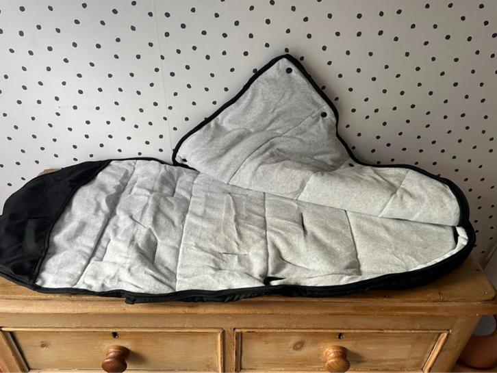 Prenatal voetenzak (nieuw) grijs met zwart universeel, Kinderen en Baby's, Dekens, Slaapzakjes en Inbakerproducten, Nieuw, Overige typen