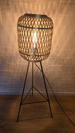 Mooie bamboe vloerlamp met lichtbron, Huis en Inrichting, Lampen | Vloerlampen, Ophalen, 100 tot 150 cm, Zo goed als nieuw, Modern