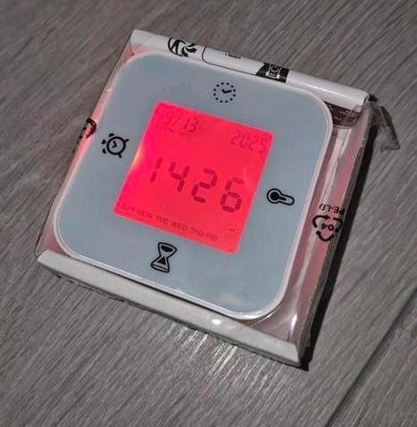 IKEA KLOCKIS Digitale Wekker Temperatuur Datum Kookwekker, Huis en Inrichting, Woonaccessoires | Klokken, Zo goed als nieuw, Wekker of Tafelklok