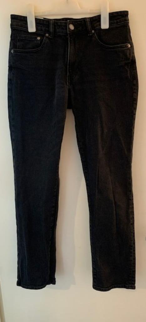 Zwarte broek van de H&M. Maat 32/32, Kleding | Dames, Broeken en Pantalons, Zo goed als nieuw, Maat 42/44 (L), Zwart, Lang, Ophalen of Verzenden