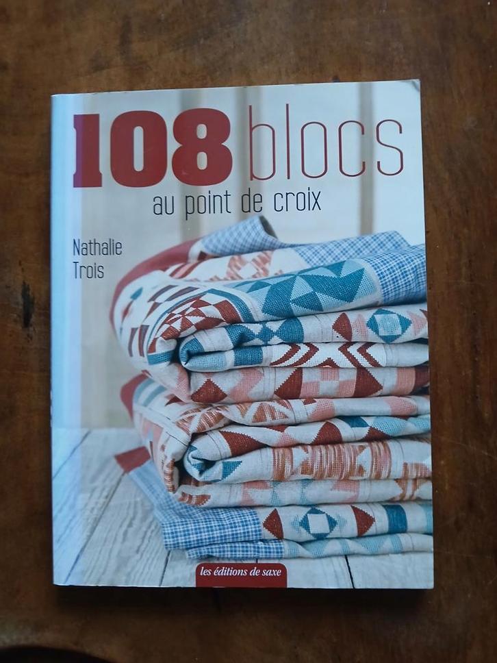 WD015 108 blocs au point  de croix   Nathalie Trios, Hobby en Vrije tijd, Borduren en Borduurmachines, Zo goed als nieuw, Ophalen of Verzenden