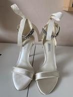 Nieuwe trouwschoenen, Ophalen of Verzenden, Nieuw, Wit, Trouwjurk