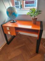 Retro Kinder bureau/desk. Design, Vintage jaren 60/70., Kinderen en Baby's, Kinderkamer | Bedden, Ophalen, Zo goed als nieuw, 180 cm of meer