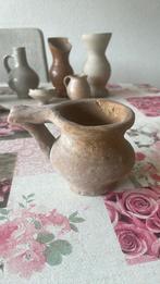 Bodemvondst kannetje Frans aardewerk gerestaureerd  H 8.5 cm, Antiek en Kunst, Antiek | Keramiek en Aardewerk, Ophalen of Verzenden