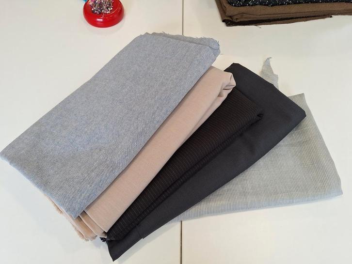Diverse stoffen chambray, linnen look ,, krijtstr, Hobby en Vrije tijd, Stoffen en Lappen, Katoen, 120 cm of meer, 30 tot 200 cm