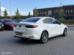 Mazda 3 2.0 e-SkyActiv-G M Hybrid 179 Luxury Leer Bose Navi, 4 cilinders, 179 pk, Wit, 600 kg
