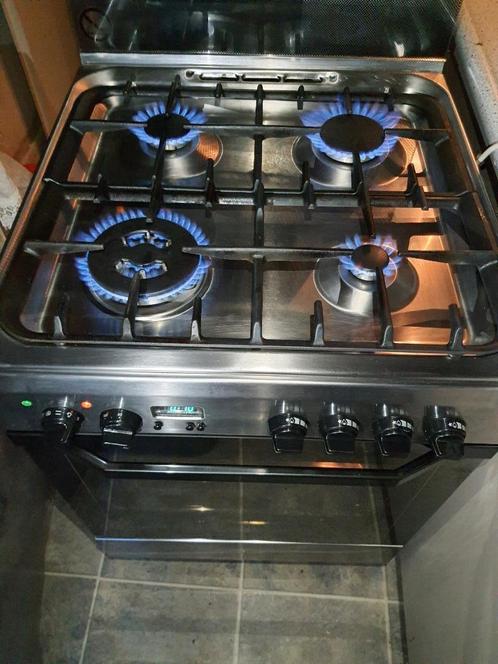Indesit Gasfornuis+elektrisch heteluchtoven werkt Perfect, Witgoed en Apparatuur, Fornuizen, Zo goed als nieuw, Vrijstaand, Elektrisch