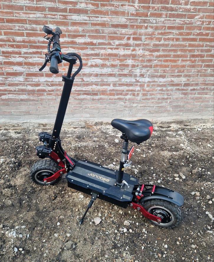 Supersnelle Hi-end dual aangedreven jonabike e step (5600w)., Fietsen en Brommers, Steps, Zo goed als nieuw, Elektrische step (E-scooter)