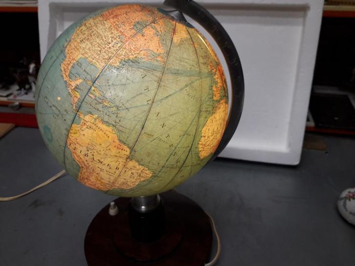 ZEER OUDE GLAZEN GLOBE met VERLICHTING voor 22,50 EURO, Antiek en Kunst, Antiek | Overige Antiek, Ophalen of Verzenden