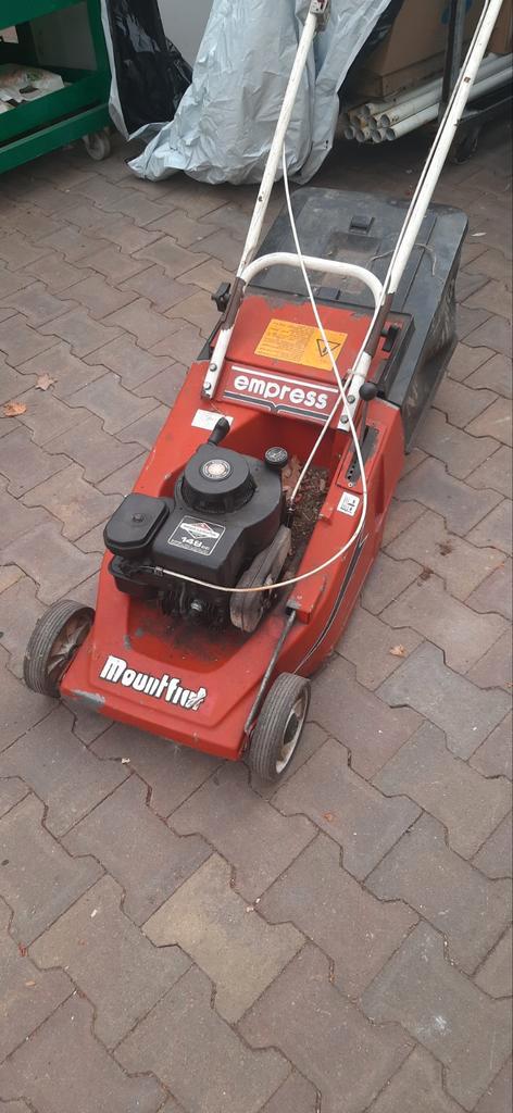 Mountfield Grasmaaier 148cc - 3,5 HP met opvangzak, Tuin en Terras, Grasmaaiers, Gebruikt, Benzine-grasmaaier, 40 t/m 49 cm, Cirkelmaaier