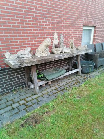 Oude Grote Werkbank beschikbaar voor biedingen