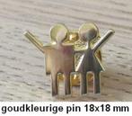 mooie goudkleurige pin, kinderorganisatie, 18x18 mm., Ophalen of Verzenden, Nieuw, Overige onderwerpen, Speldje of Pin