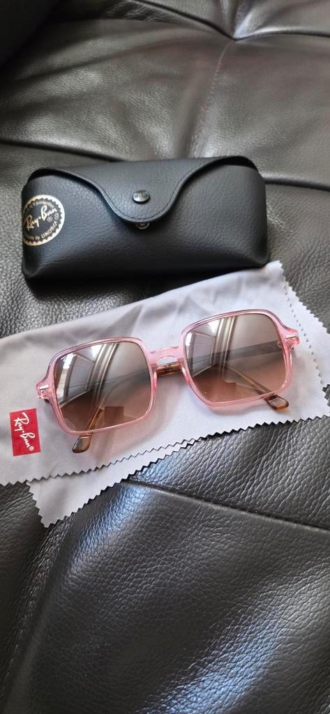 Ray-ban zonnebril Square roze, Sieraden, Tassen en Uiterlijk, Zonnebrillen en Brillen | Dames, Bril, Overige merken, Ophalen of Verzenden