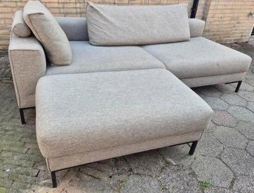 Design on stock Aikon lounge bank met hocker stof poten zwrt beschikbaar voor biedingen