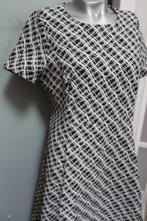 nieuwe jurk DKNY zwart wit maat 42 met zijzakken, Kleding | Dames, Jurken, Zwart, Nieuw, Ophalen of Verzenden, Onder de knie