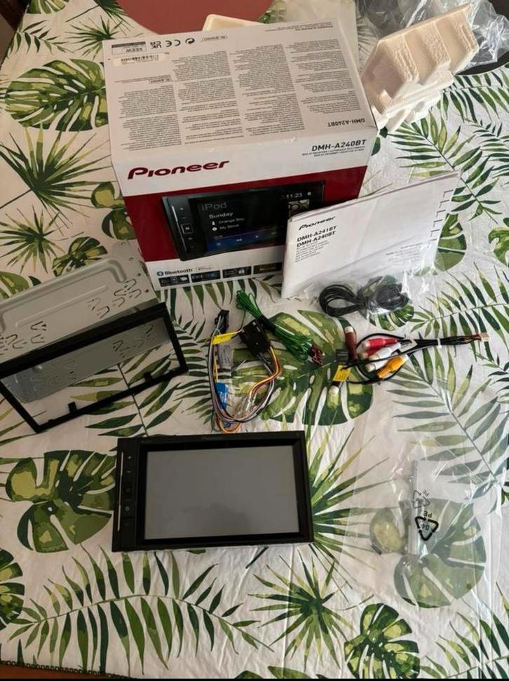 Pioneer DMH-A240BT Bluetooth met 6,2 Inch Scherm dubbel din, Auto diversen, Autoradio's, Ophalen