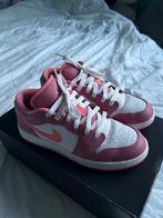 Nike Jordan 1 Low Pink Strawberry - Maat 36,5, Nieuw, Ophalen of Verzenden, Sneakers of Gympen, Roze
