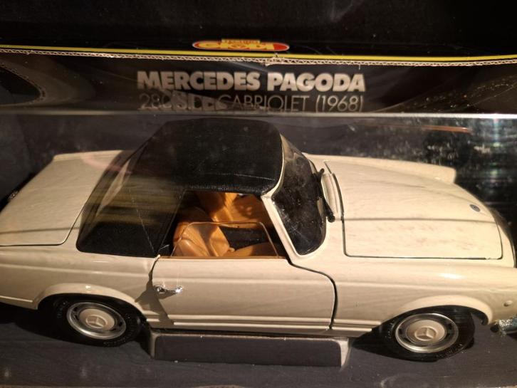 Mercedes Benz 280SL Pagoda Cabrio 1:18 - 1968 - Wit, Hobby en Vrije tijd, Modelauto's | 1:18, Nieuw, Auto, Overige merken, Ophalen