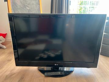 LG 42 inch LCD TV beschikbaar voor biedingen