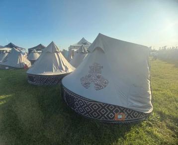 Defqon.01 Pyramide Tent Grijs - 2025 beschikbaar voor biedingen