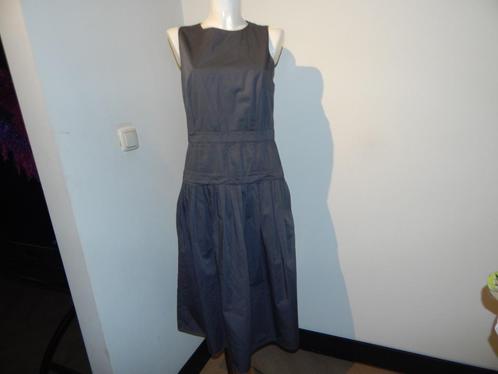 Sofie D'hoore beeldschone jurk grijs uitlopende rok Als Nieu, Kleding | Dames, Jurken, Zo goed als nieuw, Maat 38/40 (M), Grijs