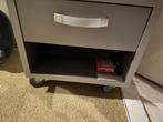 Grijs zilver nachtkastje, Huis en Inrichting, Slaapkamer | Nachtkastjes, Ophalen, Gebruikt, Minder dan 45 cm, Minder dan 55 cm
