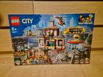 Lego city 60271 stadsplein, Nieuw, Ophalen of Verzenden, Lego