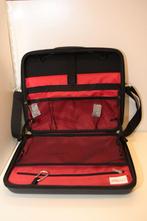 Zwarte schoudertas met laptop vak. Nieuw., Ophalen of Verzenden, Nieuw