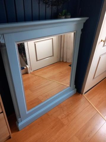 mooie grote spiegel (blauw) beschikbaar voor biedingen
