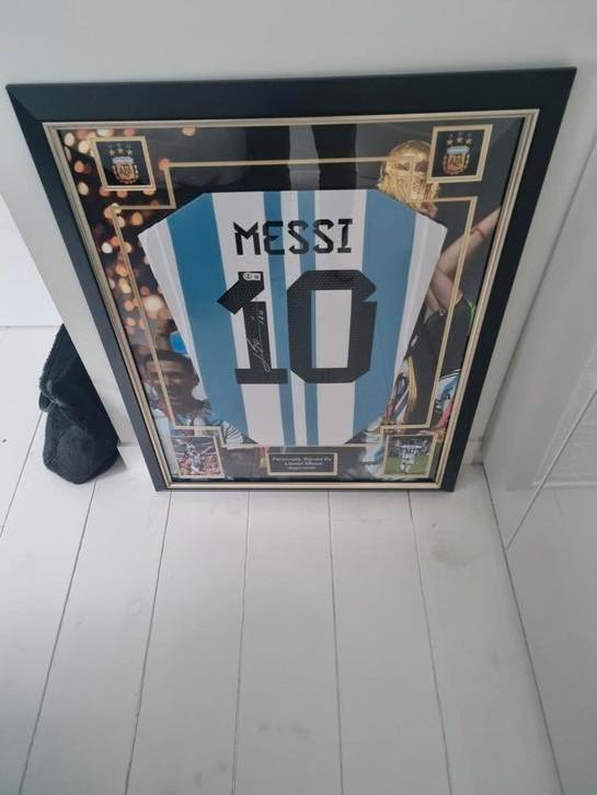Gesigneerd Lionel Messi shirt, Verzamelen, Sportartikelen en Voetbal, Nieuw, Shirt, Buitenlandse clubs, Ophalen of Verzenden
