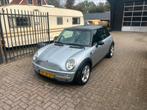 Mini 1.6 16V Cooper 2002 Grijs, Auto's, Mini, Voorwielaandrijving, 1025 kg, 15 km/l, Zwart