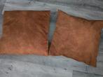 2 Sierkussens Leen Bakker cognac, Huis en Inrichting, Woonaccessoires | Kussens, Ophalen, Zo goed als nieuw, Bruin, Vierkant