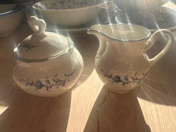 Suikerpot en Melkkan Set beschikbaar voor biedingen