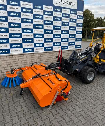 Veegmachine | rolbezem | Padagas | shovel | Giant tractor beschikbaar voor biedingen