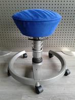 1x Aeris Swopper (Tempur) met Wielen (Blauw) Heel Mooi!, Huis en Inrichting, Bureaustoelen, Blauw, Ophalen of Verzenden, Zo goed als nieuw
