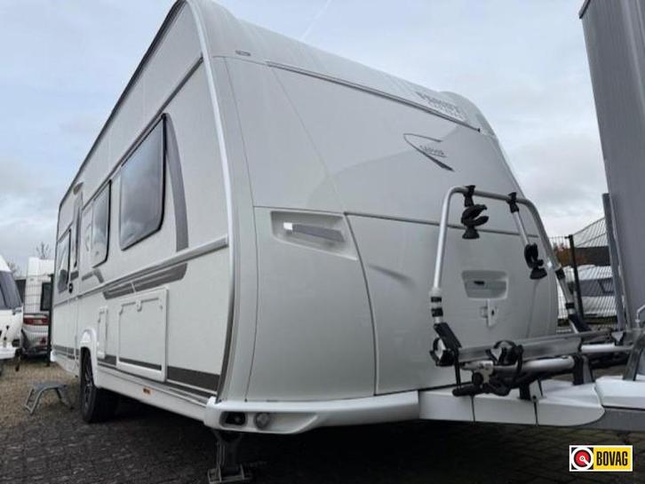 Fendt 515 SG Saphir , veel extra's, Caravans en Kamperen, Caravans, Bedrijf, 1250 - 1500 kg, Rondzit, Fendt, 2 aparte bedden, Overige typen