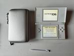 Nintendo DS Lite wit + hoes & stylus – goede staat, Spelcomputers en Games, Spelcomputers | Nintendo DS, Wit, Ophalen of Verzenden