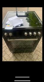 Mooie inductie fornuis met bezorgen, Witgoed en Apparatuur, Fornuizen, 60 cm of meer, Zo goed als nieuw, Inductie, Vrijstaand