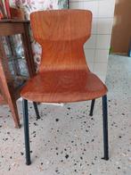 Schoolstoel vintage, Ophalen, Zo goed als nieuw, Bruin, Eén