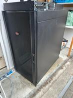 apc netshelter sx 24u Patch / Server kast 24U te koop, Ophalen, Zo goed als nieuw, Plaatstaal