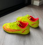 Nike zaalschoenen / gym schoenen maat 35, Ophalen, Zo goed als nieuw, Overige typen, Nike