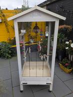 Grote witte vogelkooi met veel extra, Dieren en Toebehoren, Vogels | Hokken en Kooien, Ophalen, Zo goed als nieuw, Hout, Vogelkooi