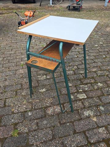 Vintage Kinderbureau - Verstelbaar beschikbaar voor biedingen