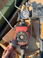 Grundfos vloerverwarming pomp met voeding, Doe-het-zelf en Verbouw, Verwarming en Radiatoren, Minder dan 30 cm, Overige typen