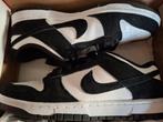 Nike Dunk Low Panda Suede maat 45 Nieuw, Zwart, Nike, Nieuw, Ophalen of Verzenden