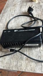 Acculader, Ophalen of Verzenden, Zo goed als nieuw