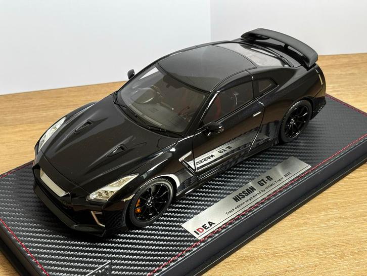 Make Up Nissan GTR T-Spec - Midnight Purple, Hobby en Vrije tijd, Modelauto's | 1:18, Zo goed als nieuw, Auto, Overige merken